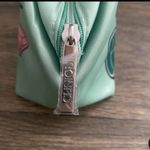 Clinique  Green Satin Makeup Cosmetic Bag Pink Diamond Graphic Zip Retro Look. Photo 2