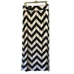 a.n.a  Maxi Skirt Women Medium‎ Black White Twiggy Chevron Elastic Waist Classic Photo 1