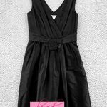 White House | Black Market WHBM Textured Silk Dress Black A-Line Belt V-Neck Ruched Knee-Length Sleeveless Photo 1
