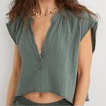 Aerie  Pool to Party Cropped Shirt in Green Size Medium Cotton Gauze Top Photo 0
