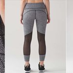 Lululemon Hit It 7/8 Tight 25" Frozen Fizz White Black / Black Size 4 Photo 1