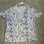 Hazel Cream Blue Floral Short Sleeve V Photo 4