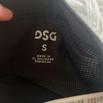 DICK'S Sporting Goods  leggings Photo 2