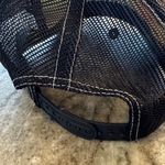 ALOHAS Maui Graphic Trucker Hat Photo 5