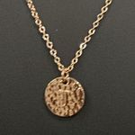 Double sided disc Initial T Gold tone necklace NEW Photo 4
