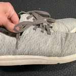 Toms Sneakers Size 9 in‎ Women’s Gray & White in Color Del Ray Photo 0