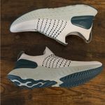 Nike React Phantom Run Flyknit 2 Womens 6.5 Platinum Tint Teal Slip On Shoes Photo 2