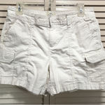 st. john's bay ‎ White Soft Cotton Cargo Short Size 8 Pockets/Zip Mid Rise Photo 0