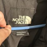 The North Face  Dealio Down Parkina - Size Medium Photo 4