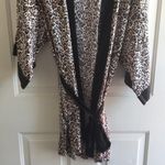 Victoria's Secret Women Victoria’s Secret Animal Print Lightweight Silky Satiny Robe Size Xs/Small Photo 6