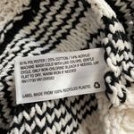 Universal Threads Black And White Sweater Photo 3
