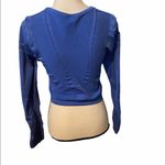 Fabletics  blue Jaymee mesh long sleeve crop top L. Photo 3