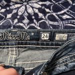 Miss Me Crop Jeans Photo 4