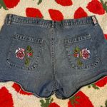 Guess Shorts Photo 1