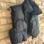 Boutique Cropped Puffer Vest  Photo 2