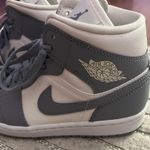 Nike Jordan Nike Air Jordan 1 Mid Women’s  Photo 4