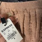 EXPRESS Top Photo 3
