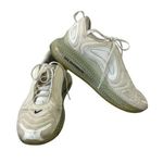 Nike Women's Airmax White Sneakers Photo 0