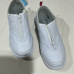 Womans Anywears White Size 8 Nursing Shoes Nwt Zip Front Photo 0