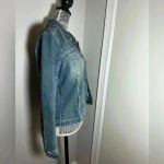 AMI Denim Jean Trucker Jacket Women's Medium Long Sleeve Blue Cotton Blend. Photo 1