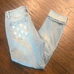 Judy Blue  Mid Rise Star Pocket Light Wash Distressed Jeans 7/28 EUC Photo 0