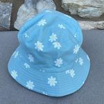 Light blue & white daisies bucket hat Photo 0