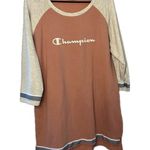 Champion  Top Photo 0