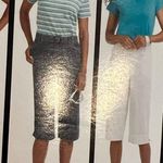 White Stag New Women’s  belted pink Hawaiian floral stretch jean capris size 8 Photo 5