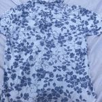 Old Navy  the classic fit floral Hawaiian button up  Photo 2