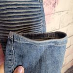 Hudson Jeans HUDSON STARK MOTO SUPER SKINNY PLEATED KNEE ZIPPER ACCENTED JEANS 26 Photo 11