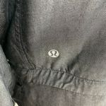 Lululemon Gray Zip Up Jacket 8 3/4 Sleeve Activewear Lightweight Photo 4