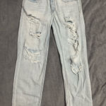 American Eagle Distressed Light Wash Tomgirl Jeans US 2 Regular Photo 0