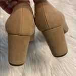 Vionic  Elegant Tan Women's Block Heel Shoes size 7 excellent condition Photo 10