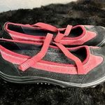 Lands' End  Size 8.5  Red Black Mary Jane Walking Comfort Shoe Women's 305932 Photo 0