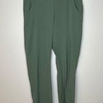 Eddie Bauer Green Lightweight Travel Pants Size S Photo 3