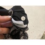 Lululemon  Outrun 17" Crop Mini Cinder Lace White Black Mesh Reflective Size 10 Photo 4