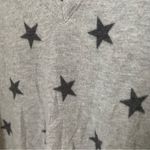 Socialite  Top Long Sleeve Fleece Soft Star Print Gray Casual V-Neck Cozy Neutral Photo 2