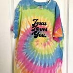Gildan Jesus Loves  You T-Shirt Photo 0