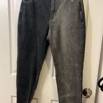 Hollister  Jeans Curvy High-Rise Mom Jean Photo 0