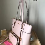 Michael Kors Set Photo 3