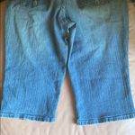 ZD • stylish and stretchy • plus size capris Photo 5