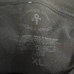 The Prince Estate Purple Rain Graphic T Photo 3