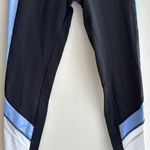 Alo Yoga Elevate Contrast-Panel Sport Leggings, Black/ UV Blue, Size 4 Photo 5