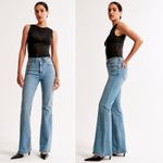 Abercrombie & Fitch  the flare ultra high rise jeans Sz 27 Medium wash Y2K 90'S Photo 1