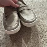 Tommy Bahama  Gold Metallic Chunky Loafers Women's Size 9.5 Faux Leather  Photo 6