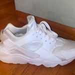 Nike Women’s White Huarache 10 Photo 5