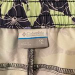 Columbia Women's Blue Green Yellow Floral Unlined Shorts 3" Inseam Size XXL Photo 3