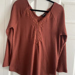 Torrid  Womens‎ 0 Medium Burnt Orange Waffle Knit Lace Trim Henley Casual Fall Photo 0