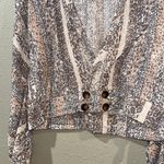 Willow + Root  Top  Photo 1