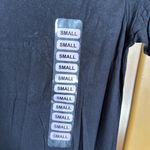 Hue NWT  Black Short Sleeve V-Neck Legging Tee Size Small Photo 4